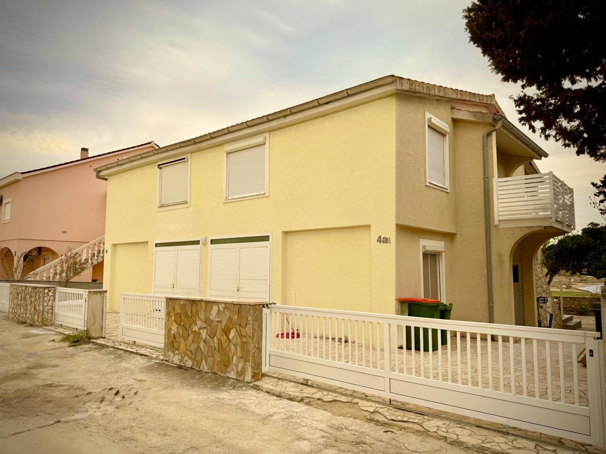 Casa Mare Rtina Garten Zwei Baeder Eg Exterior photo